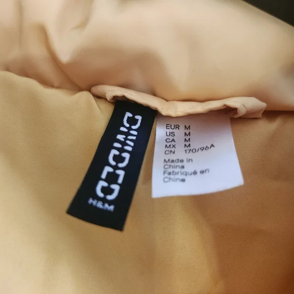 H&M,Divided Mustard Yellow Quilted Puffer Vest sz. Med. Womens/Jr - Picture 4 of 4